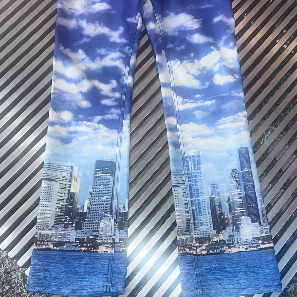 New York, TWIN TOWERS pants…
Limited edition.
